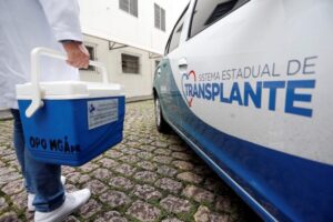 central-de-transplantes-paran-carro-transporte-rgos-768×512-1