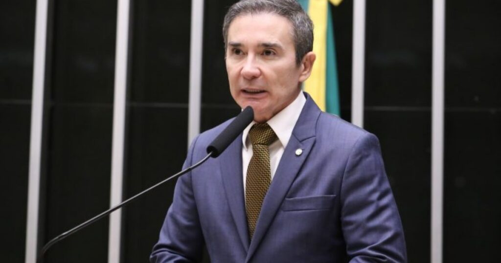 Contestação de transações e crédito estão no centro de proposta de estatuto financeiro para idosos