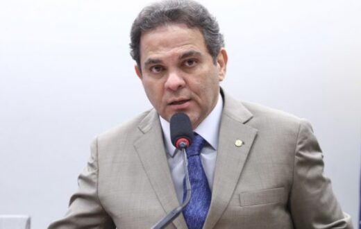 Regra para derivados de açaí incluiria aviso frontal e nomes compatíveis com a fórmula