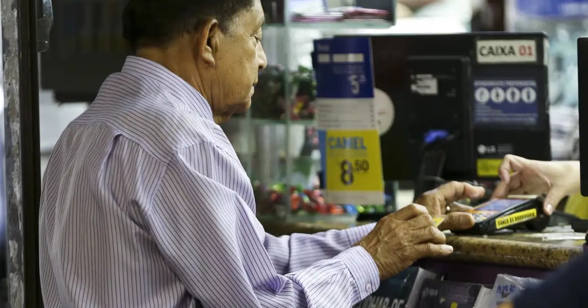 BPC, sem exigência de contribuição ao INSS, é associado a efeitos na saúde e nas despesas públicas